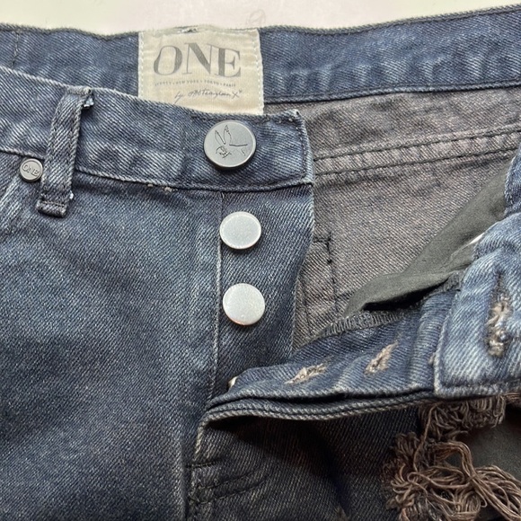 One Teaspoon Chargers Relaxed Fit Shorts Size 24 - Picture 16 of 16